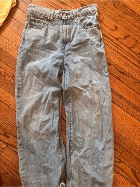 Levi’s Straight-Leg Womens Jeans in Light Blue Denim